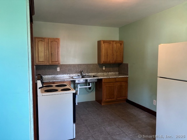 32 Linnell Street Plainfield CT 06354