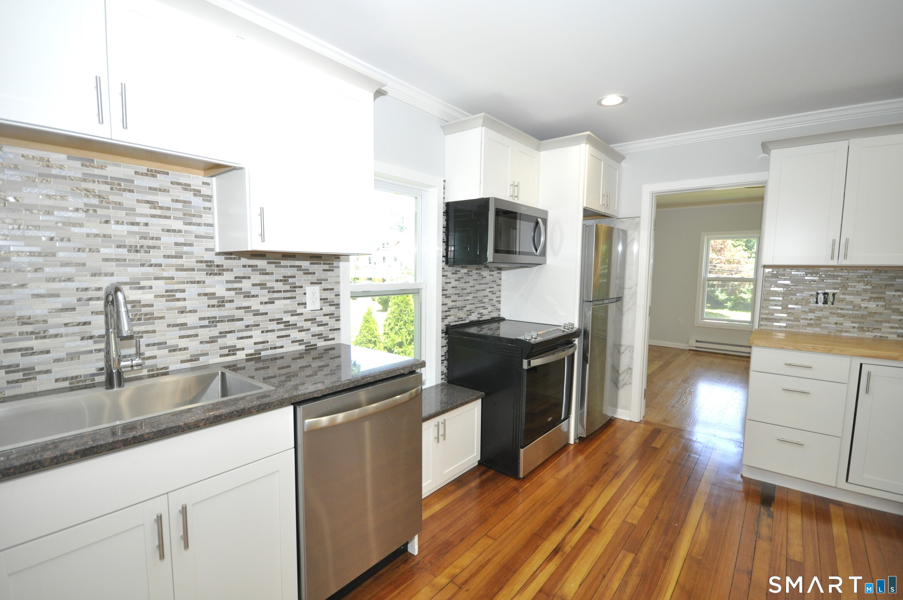17 Hough Street Plainville CT 06062