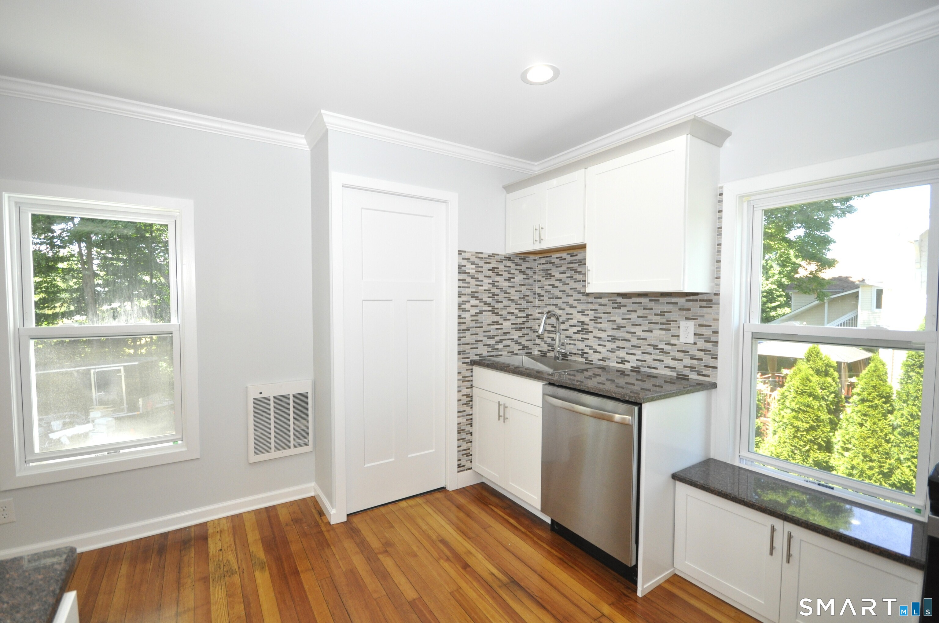17 Hough Street Plainville CT 06062
