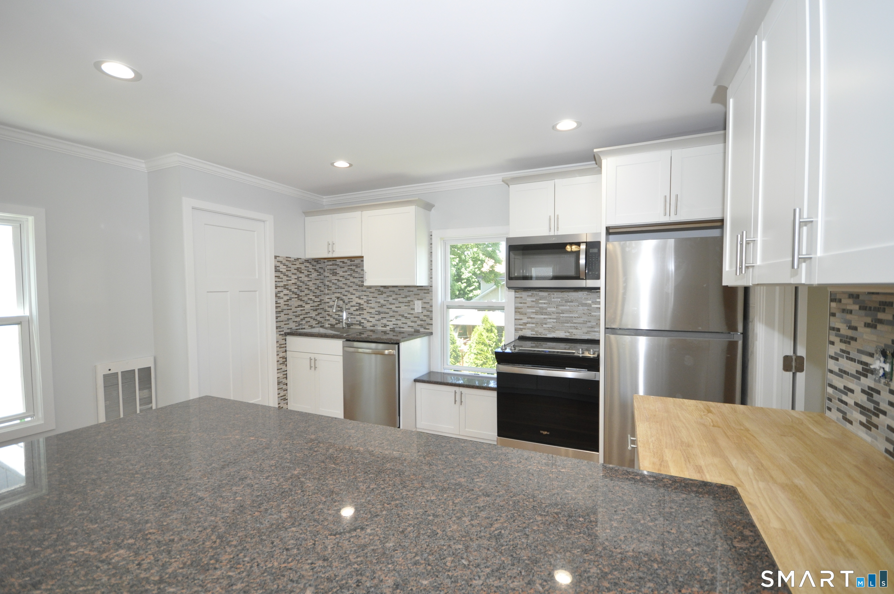 17 Hough Street Plainville CT 06062
