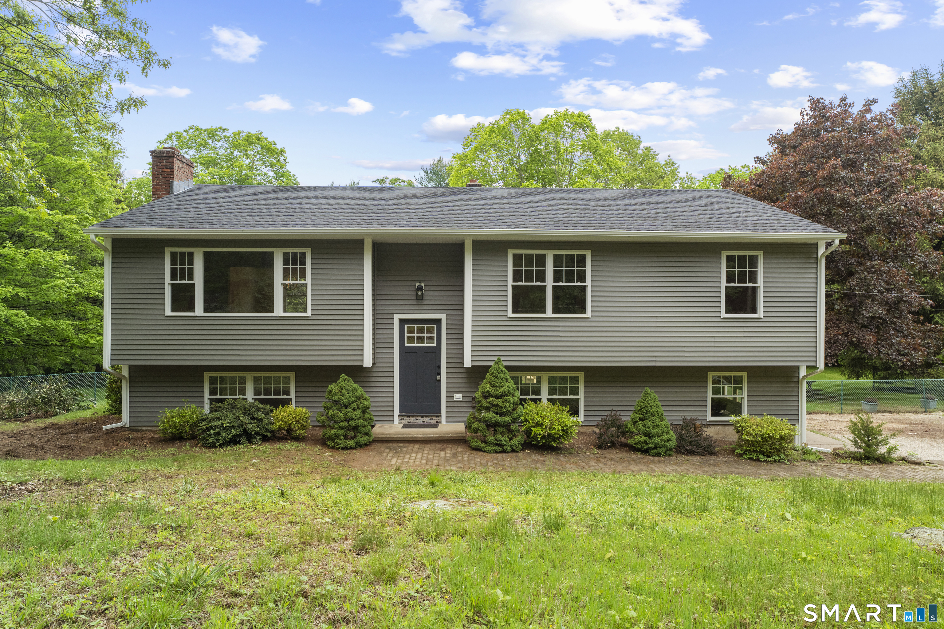 831 Nut Plains Road Guilford CT 06437