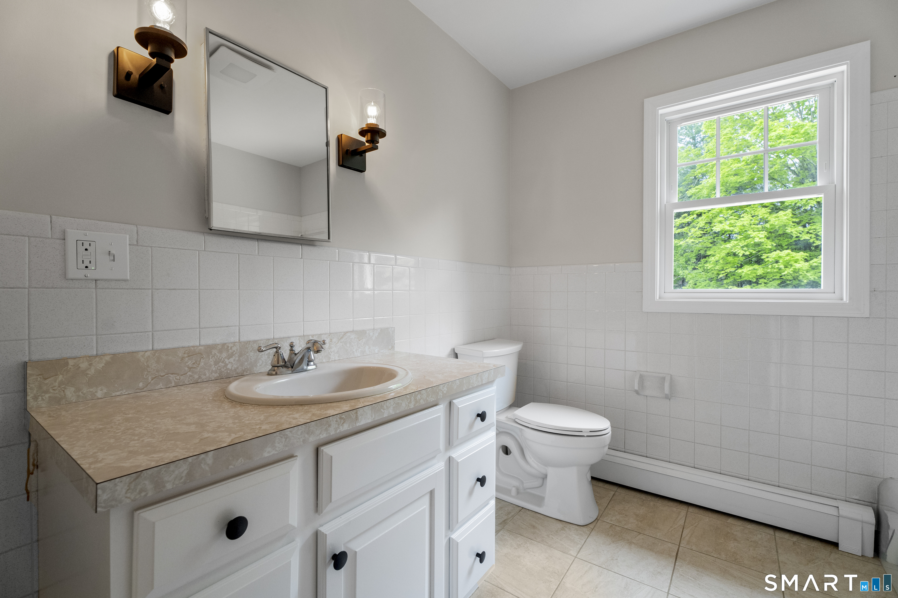 831 Nut Plains Road Guilford CT 06437