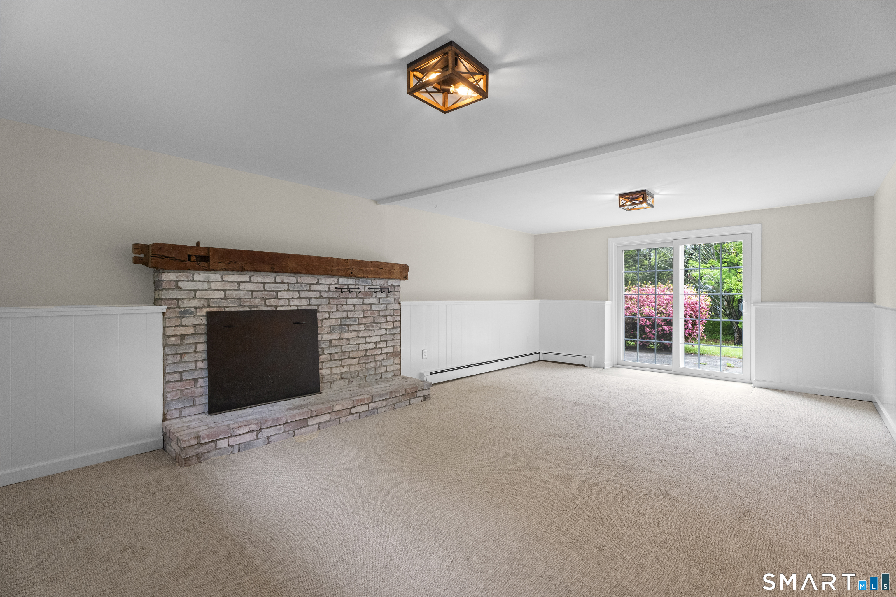 831 Nut Plains Road Guilford CT 06437