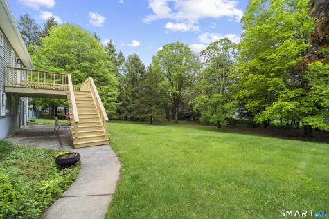 831 Nut Plains Road Guilford CT 06437