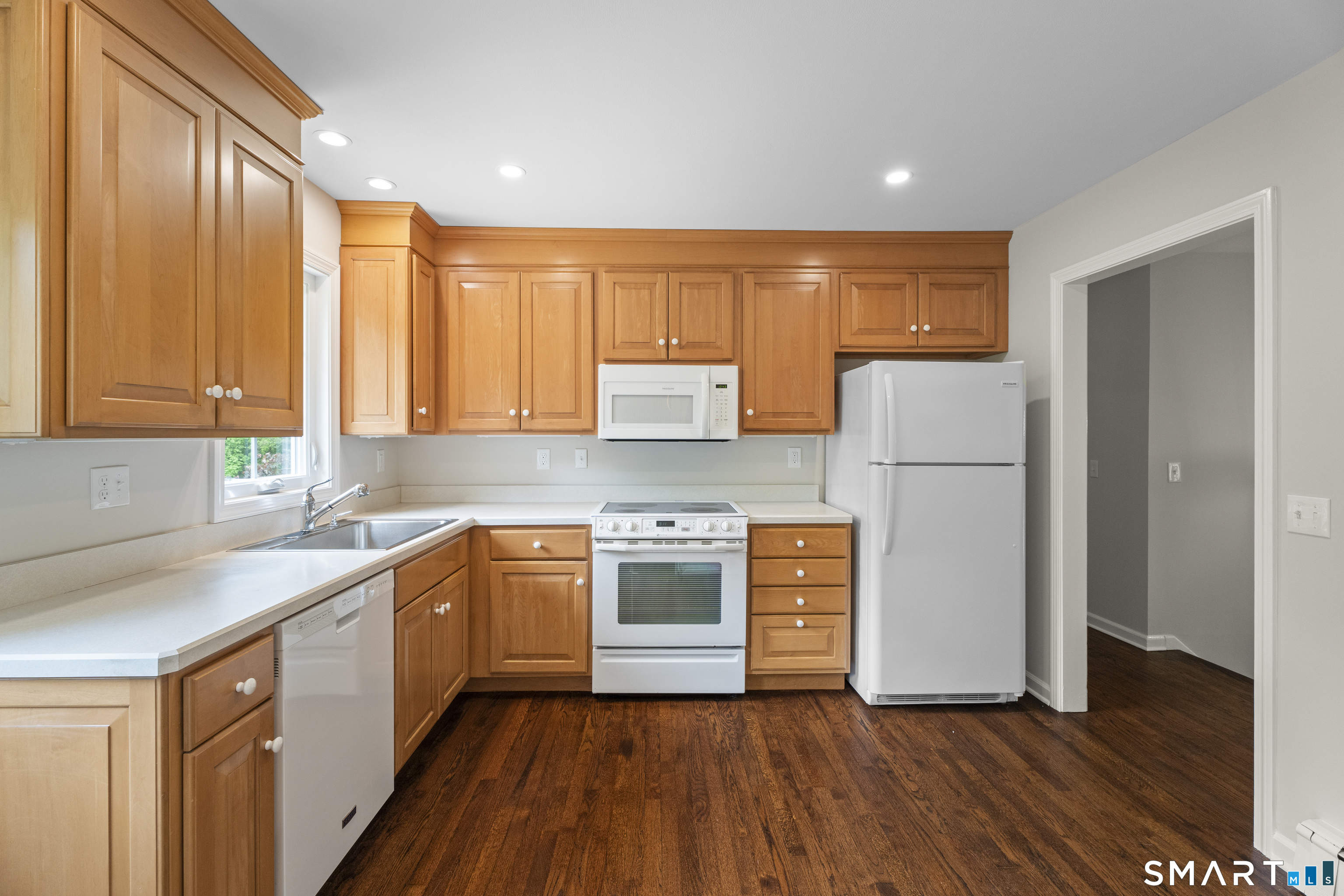 831 Nut Plains Road Guilford CT 06437