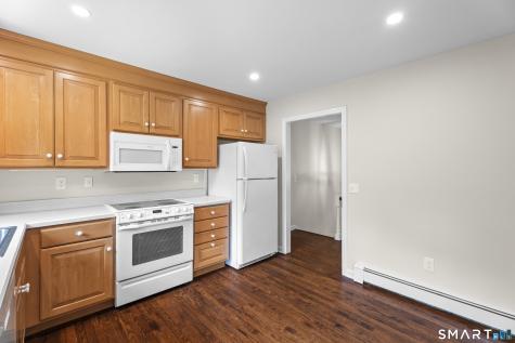 831 Nut Plains Road Guilford CT 06437