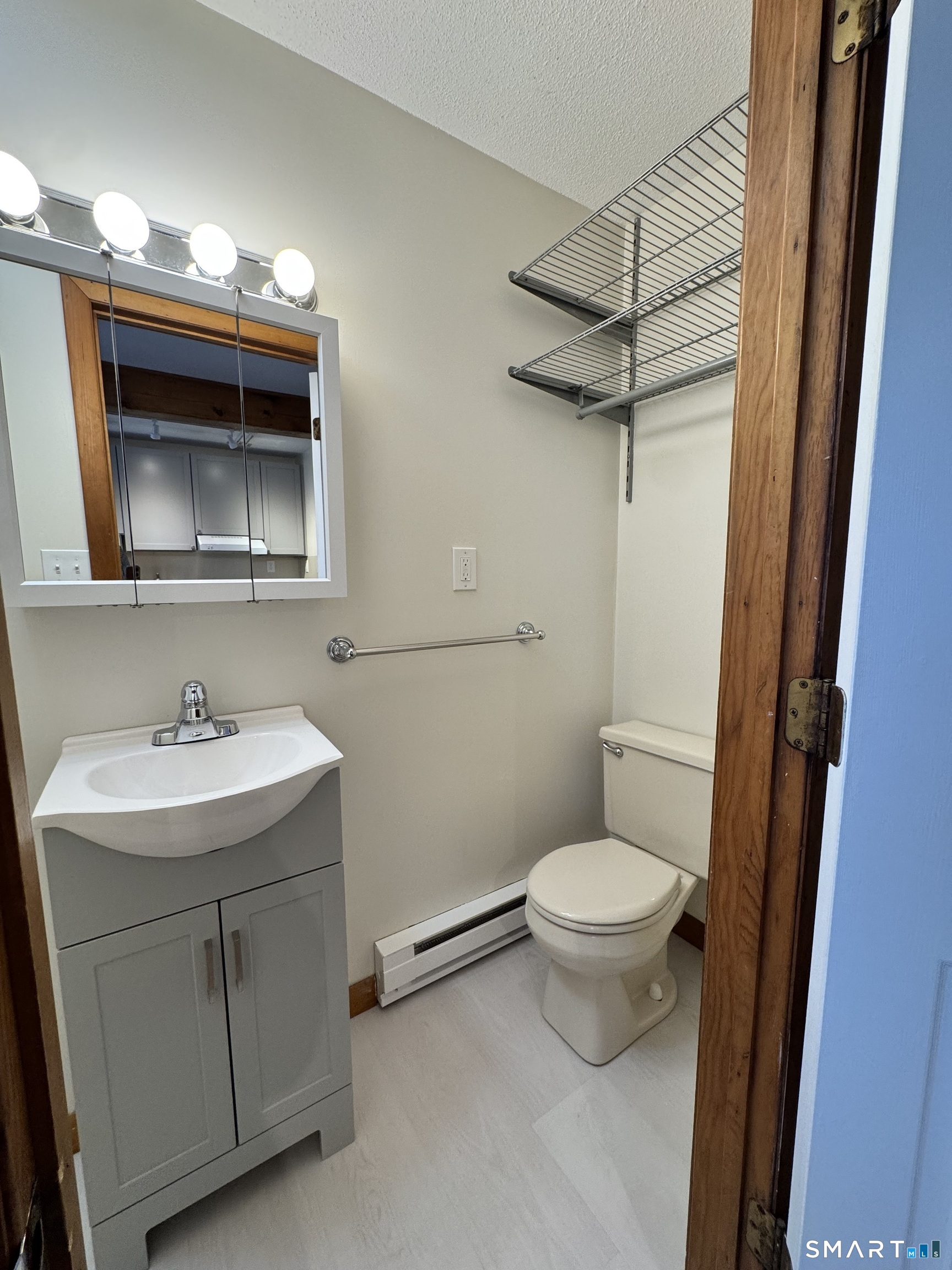 49 Ledyard Avenue Groton CT 06340