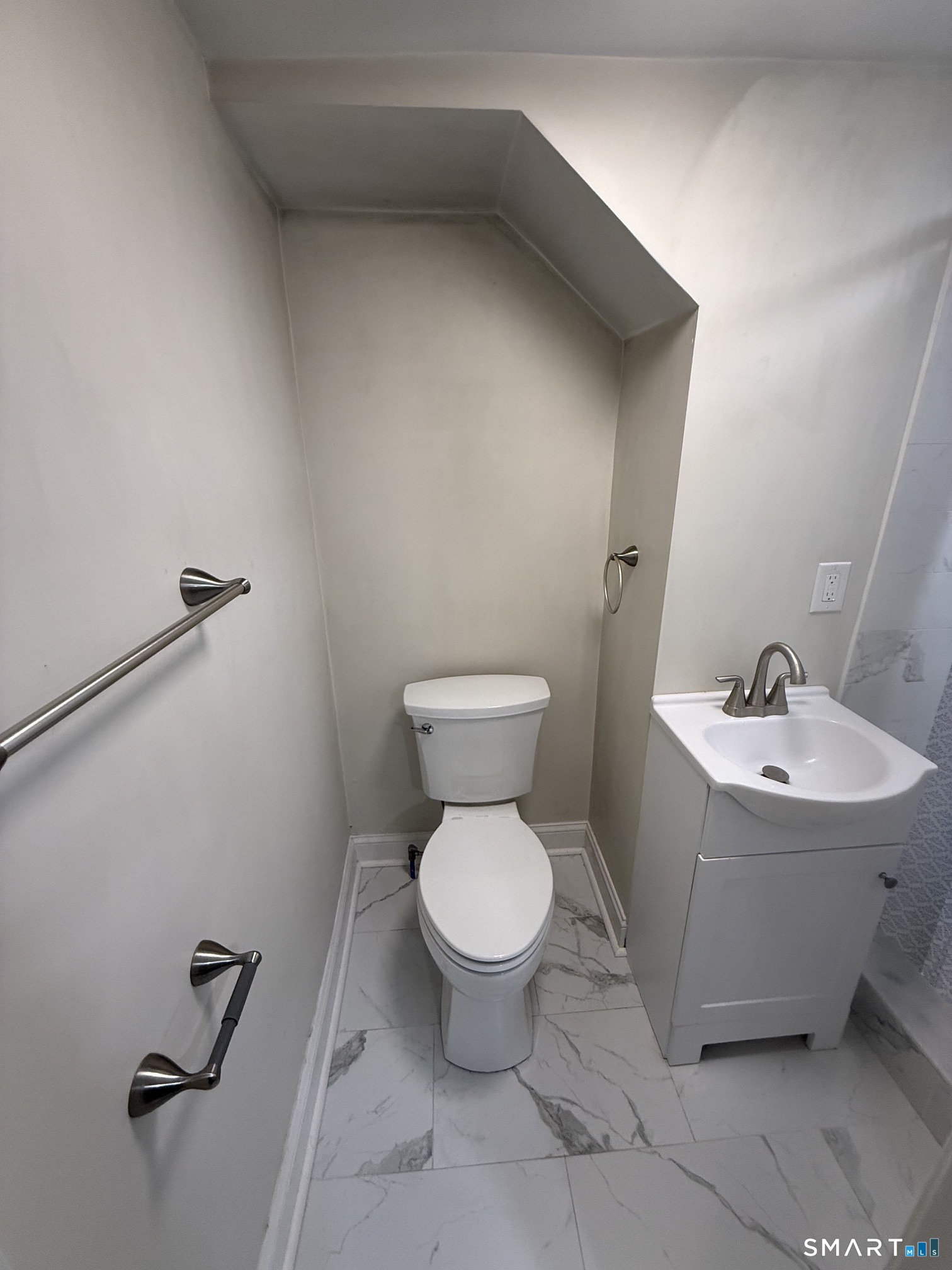 18-Unit D Cherry Street Milford CT 06460