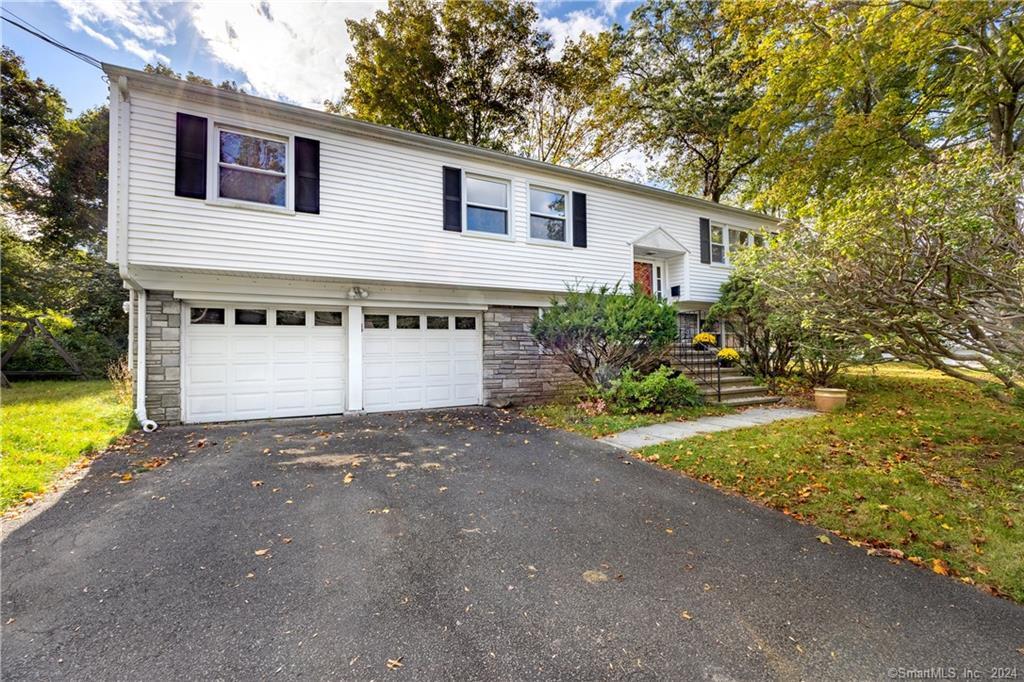 211 Sigwin Drive Fairfield CT 06824