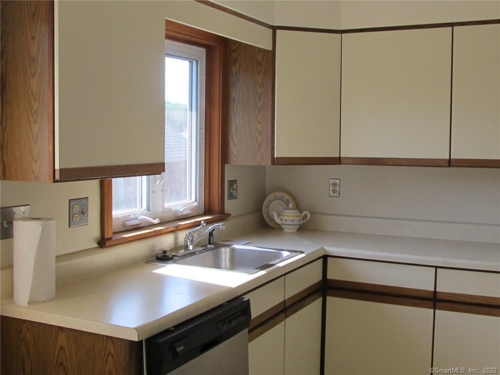 34 Brightwater Road East Lyme CT 06357