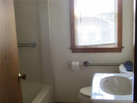 34 Brightwater Road East Lyme CT 06357