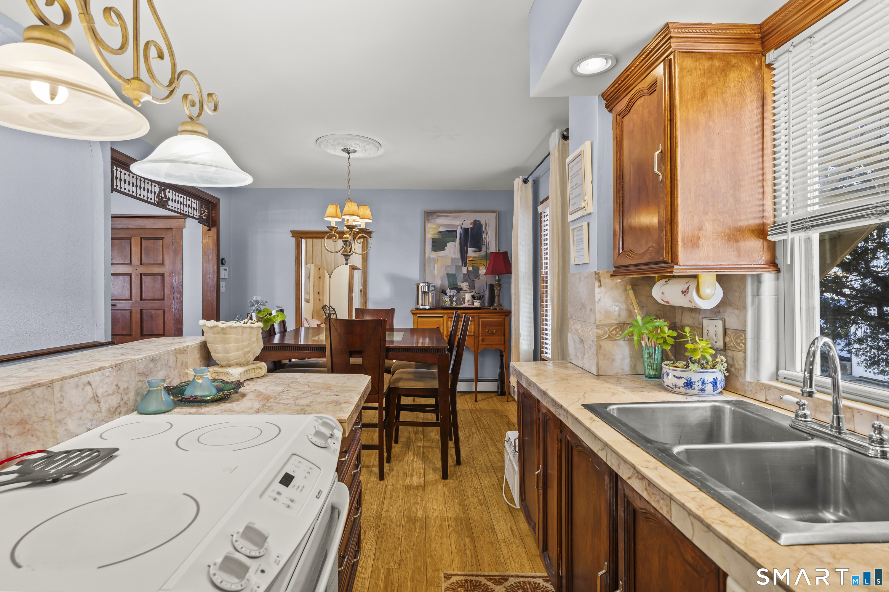 94 Neptune Avenue New London CT 06320