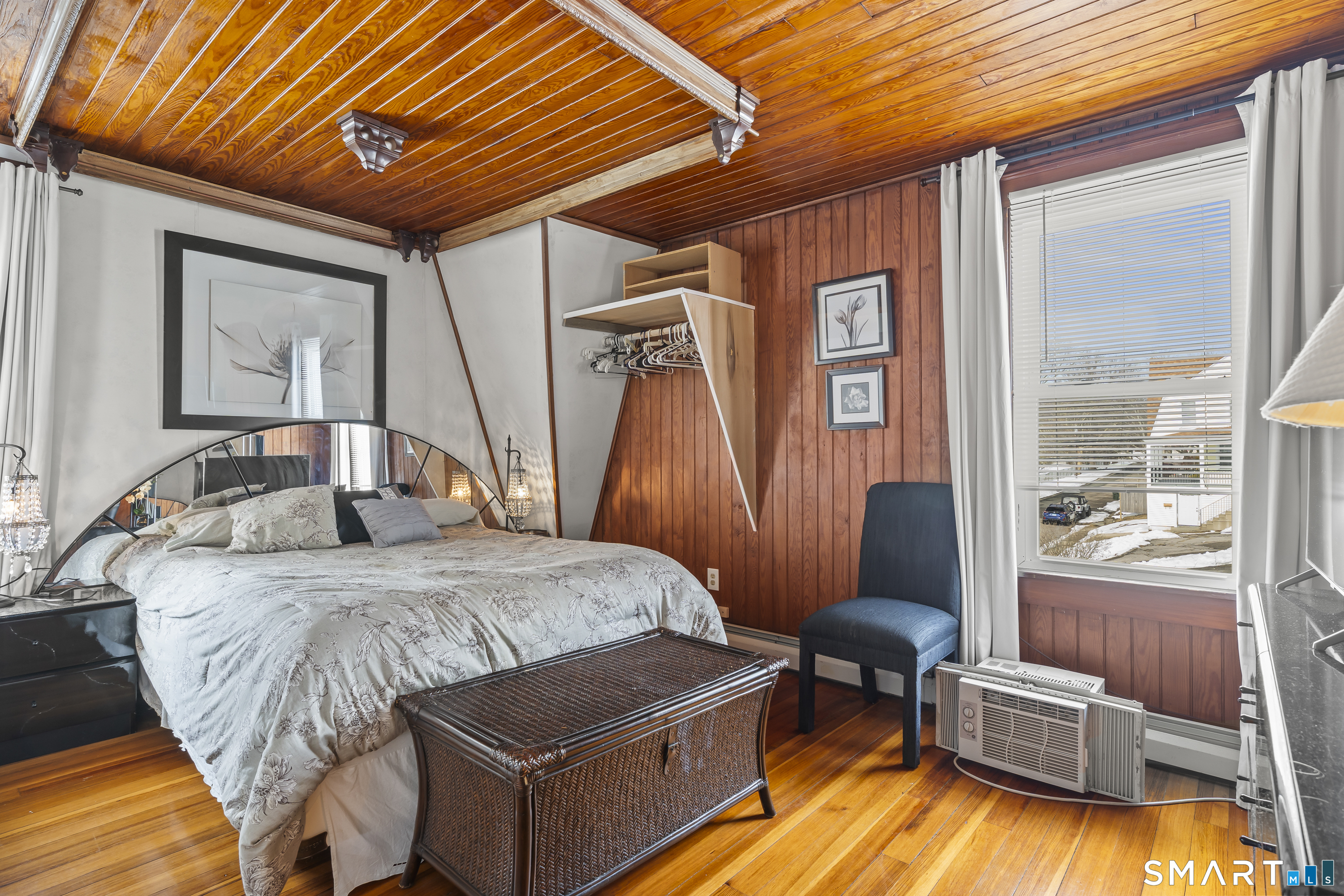 94 Neptune Avenue New London CT 06320