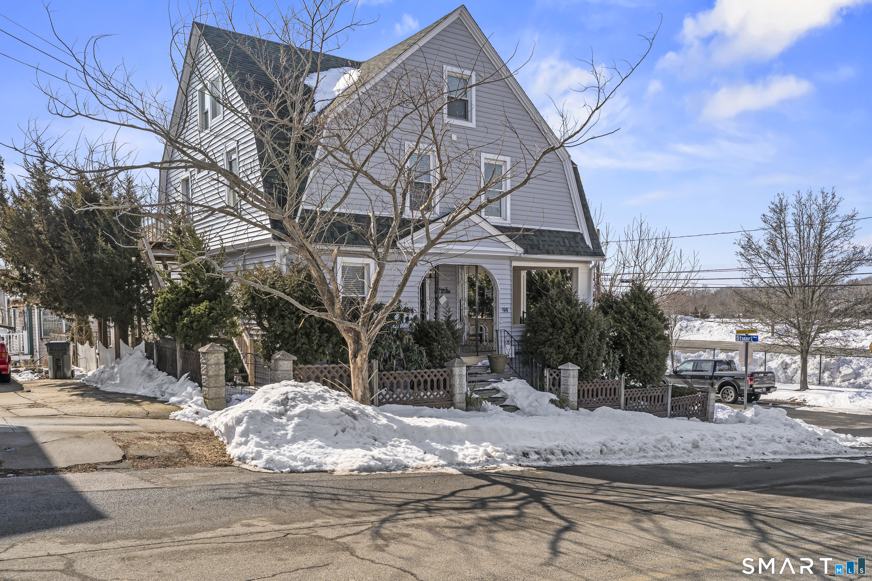 94 Neptune Avenue New London CT 06320