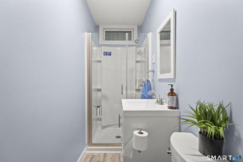 94 Neptune Avenue New London CT 06320