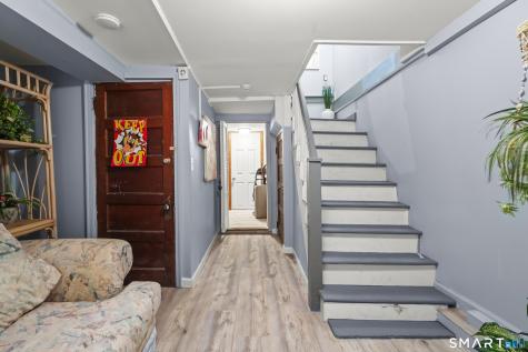 94 Neptune Avenue New London CT 06320