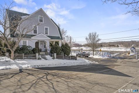 94 Neptune Avenue New London CT 06320