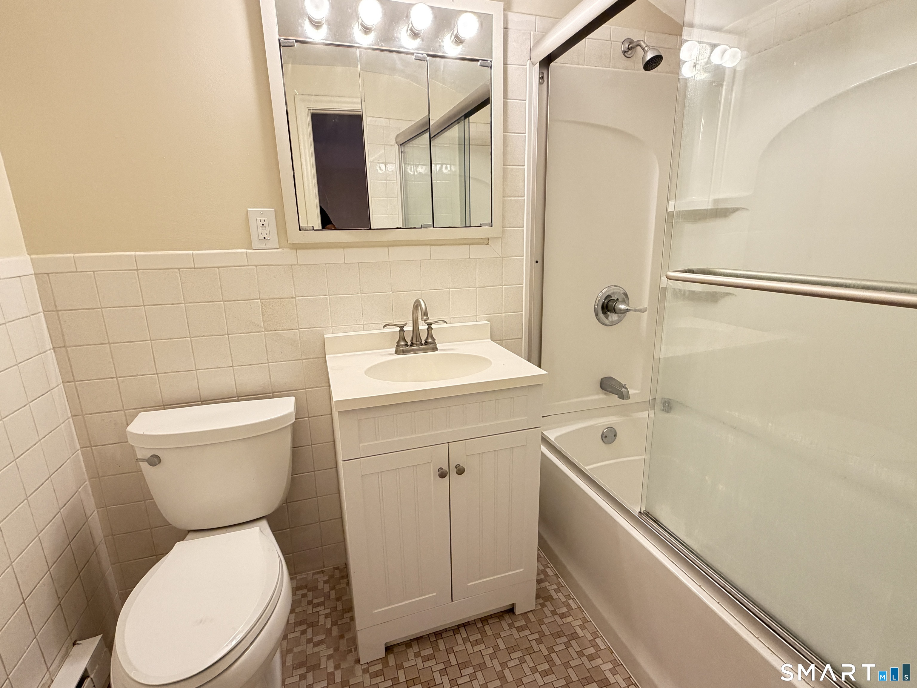 1644 Farmington Avenue Farmington CT 06085