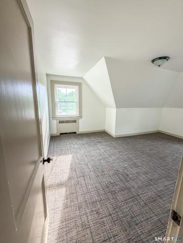 14 Pease Avenue Middletown CT 06457