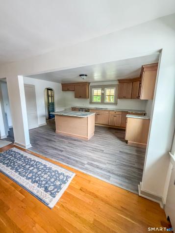 14 Pease Avenue Middletown CT 06457