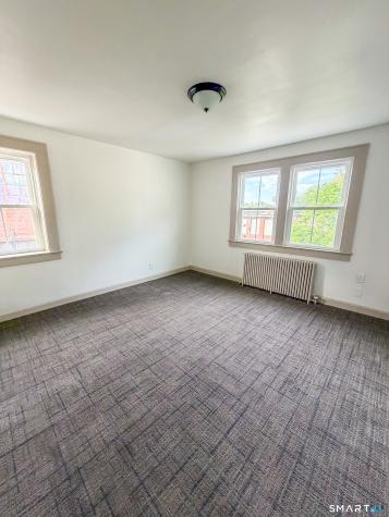 14 Pease Avenue Middletown CT 06457