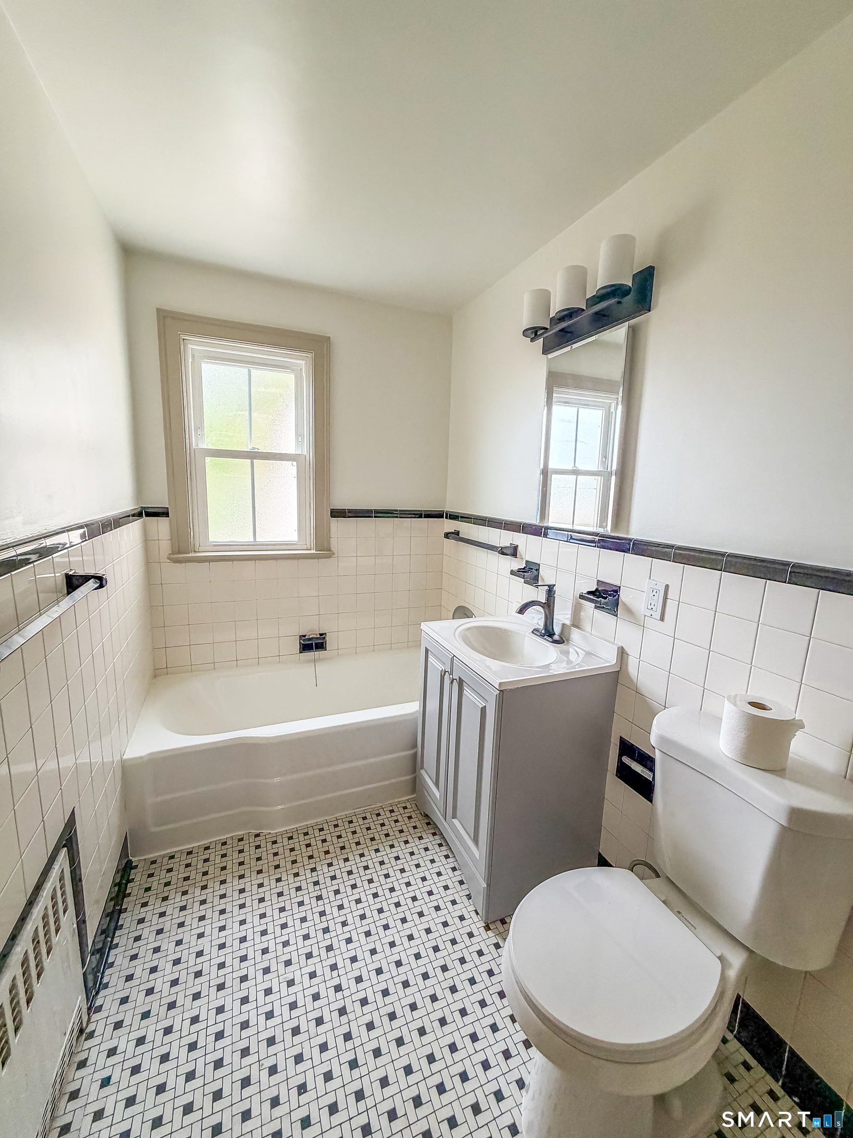 14 Pease Avenue Middletown CT 06457