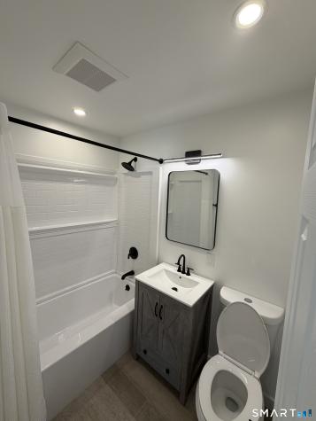 12 Cedar Court East Haven CT 06513