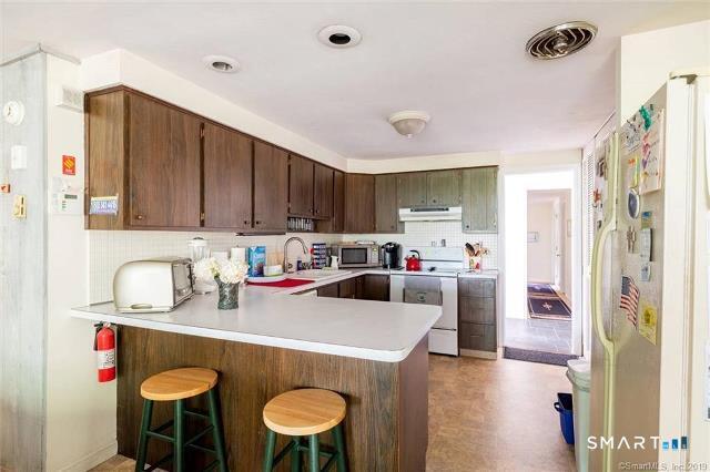 141 Flintlock Road Madison CT 06443