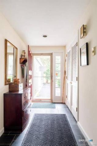 141 Flintlock Road Madison CT 06443