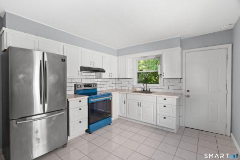 22 Irving Place Danbury CT 06810