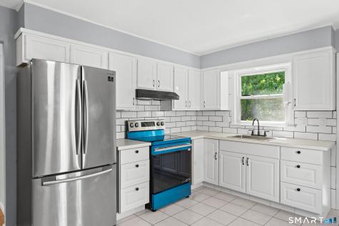 22 Irving Place Danbury CT 06810