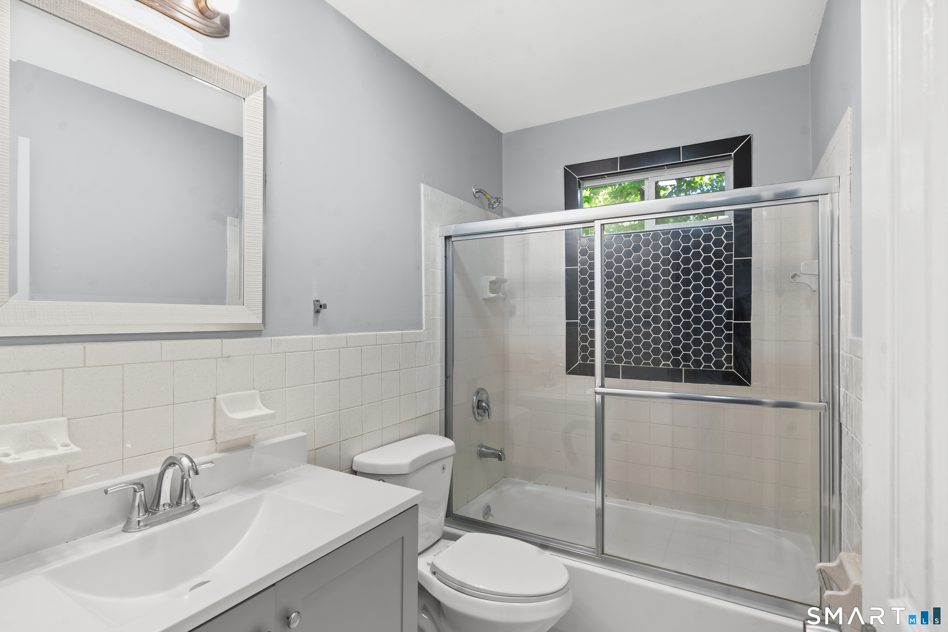 22 Irving Place Danbury CT 06810
