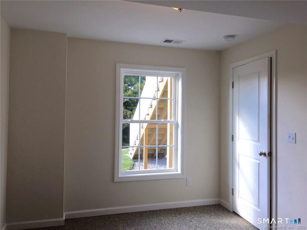 23 Rowland Farm Road Oxford CT 06478