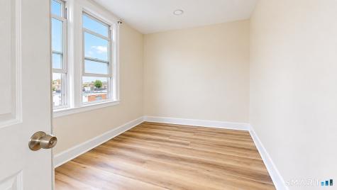 17 Bond Street Hartford CT 06114