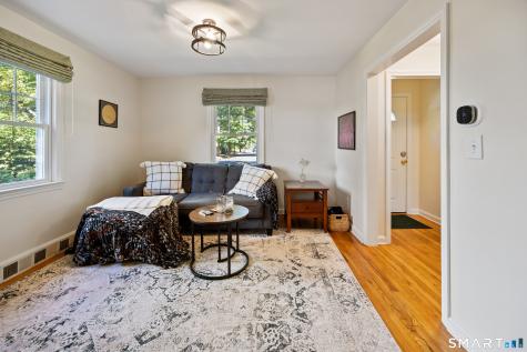 2084 Chapel Street New Haven CT 06515