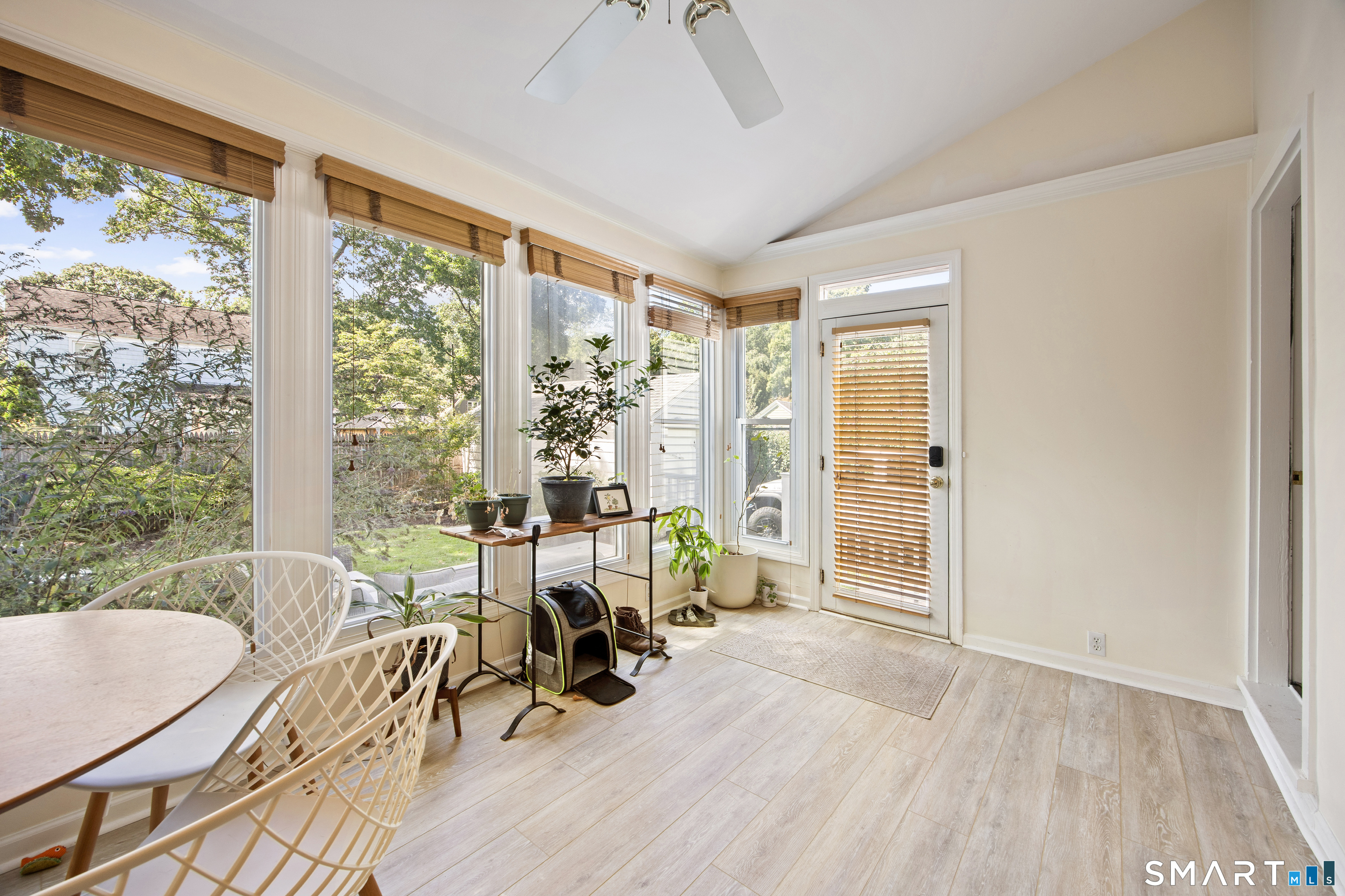 2084 Chapel Street New Haven CT 06515