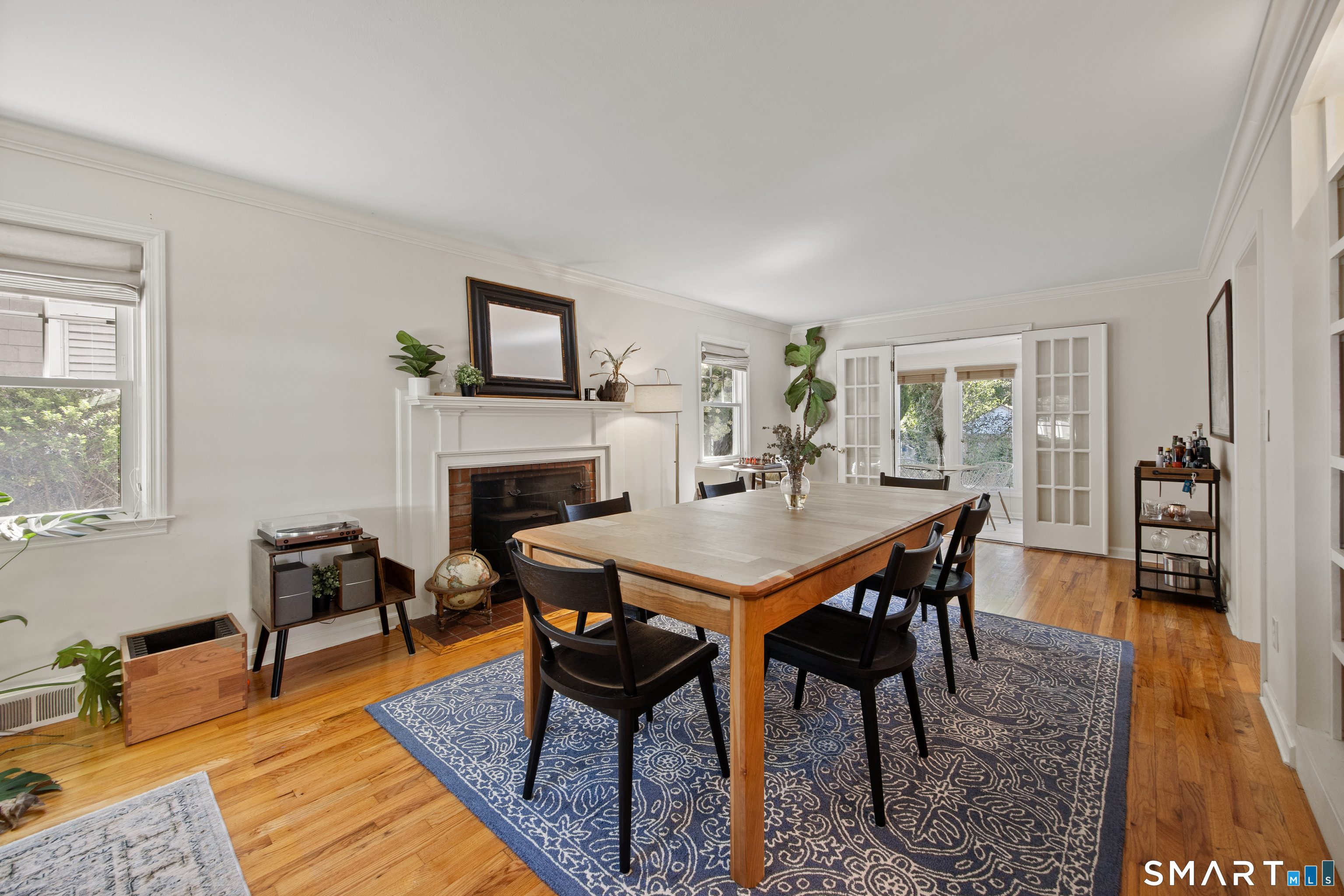 2084 Chapel Street New Haven CT 06515