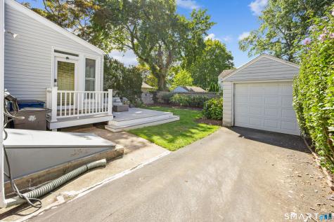 2084 Chapel Street New Haven CT 06515