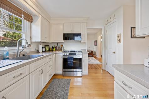 2084 Chapel Street New Haven CT 06515