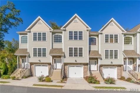 24 Oak Branch Drive Brookfield CT 06804