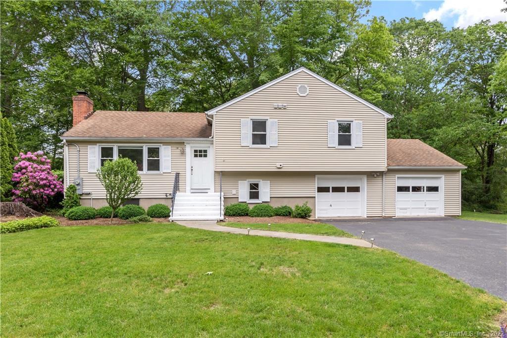 14 Twin Brooks Lane Fairfield CT 06824
