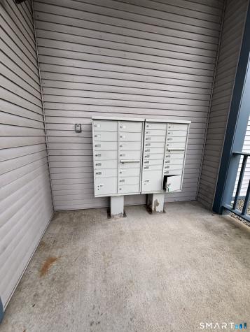 24 West Road Ellington CT 06029
