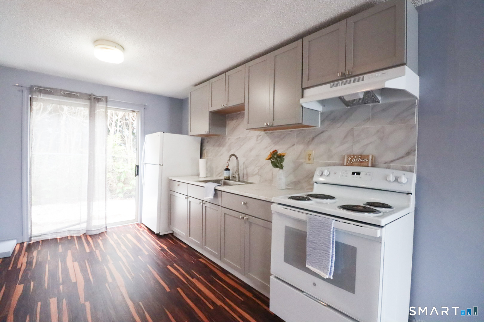 76 Summer Street New London CT 06320