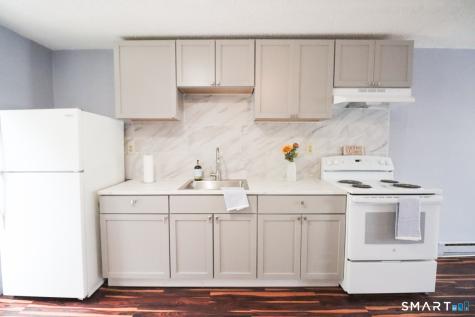 76 Summer Street New London CT 06320