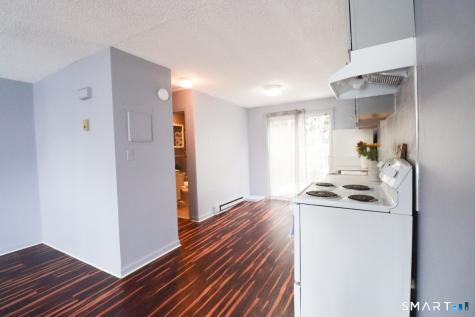 76 Summer Street New London CT 06320