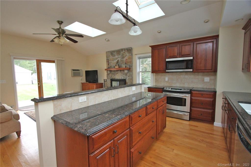 18 Meriden Avenue Westbrook CT 06498