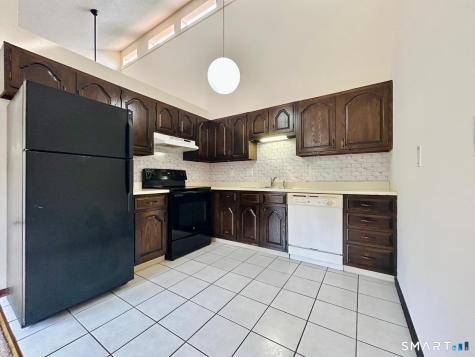118 Osborne Street Danbury CT 06810