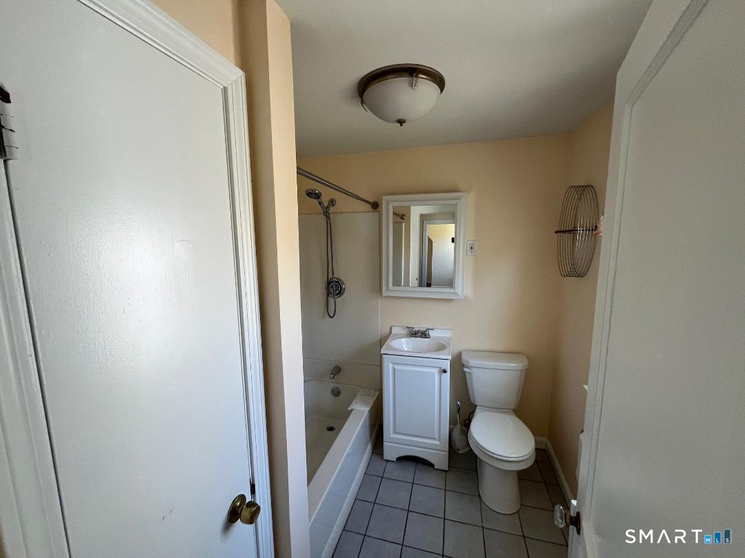 138 Mountain Street Ellington CT 06029