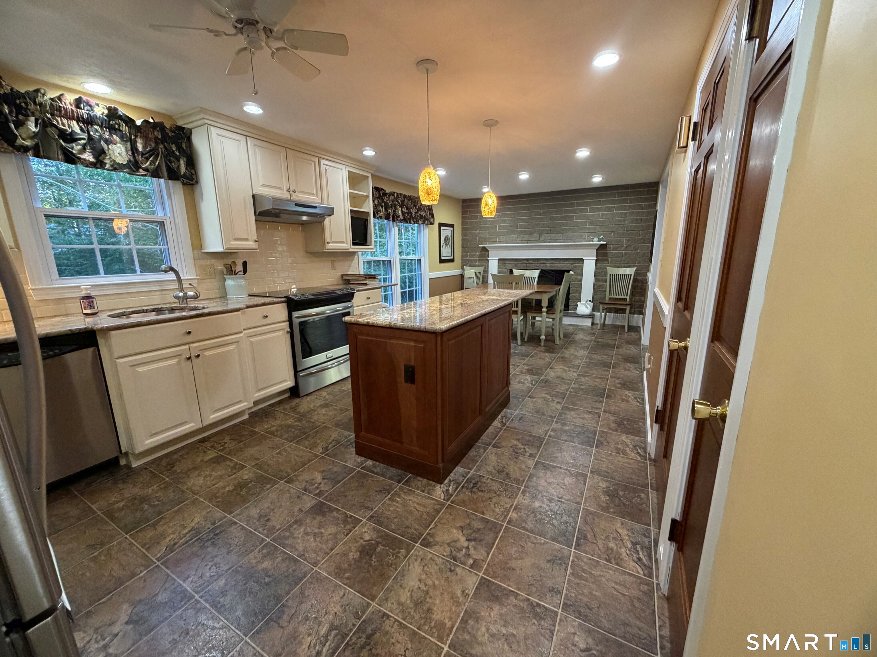 26 Fern Drive North Branford CT 06472
