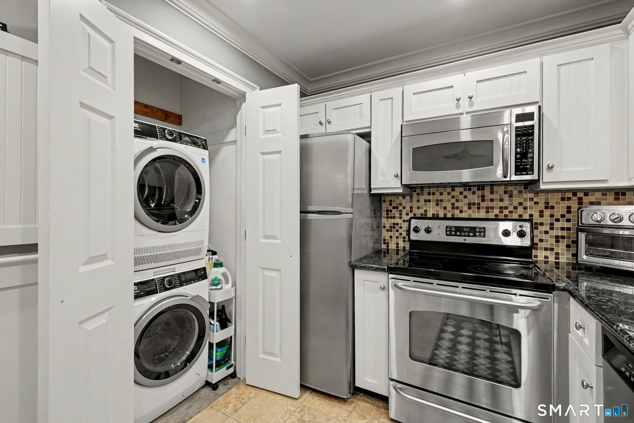 2289 Bedford Street Stamford CT 06905